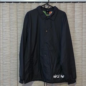 Nike SB windbreaker
